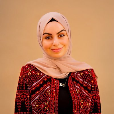 Portrait of Leanne Mohamad